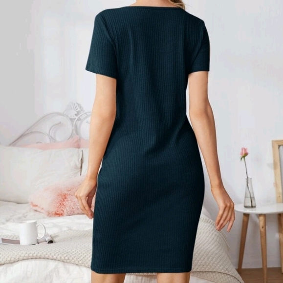Solid rib knit longer dress in navy blue - Picture 2 of 2